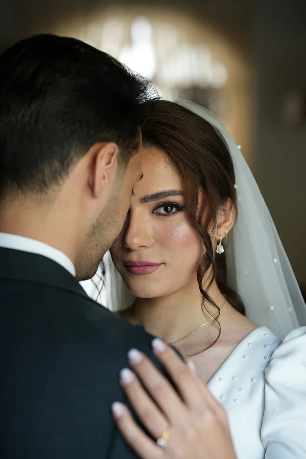 رها در آغوش امیر، رو به دوربین